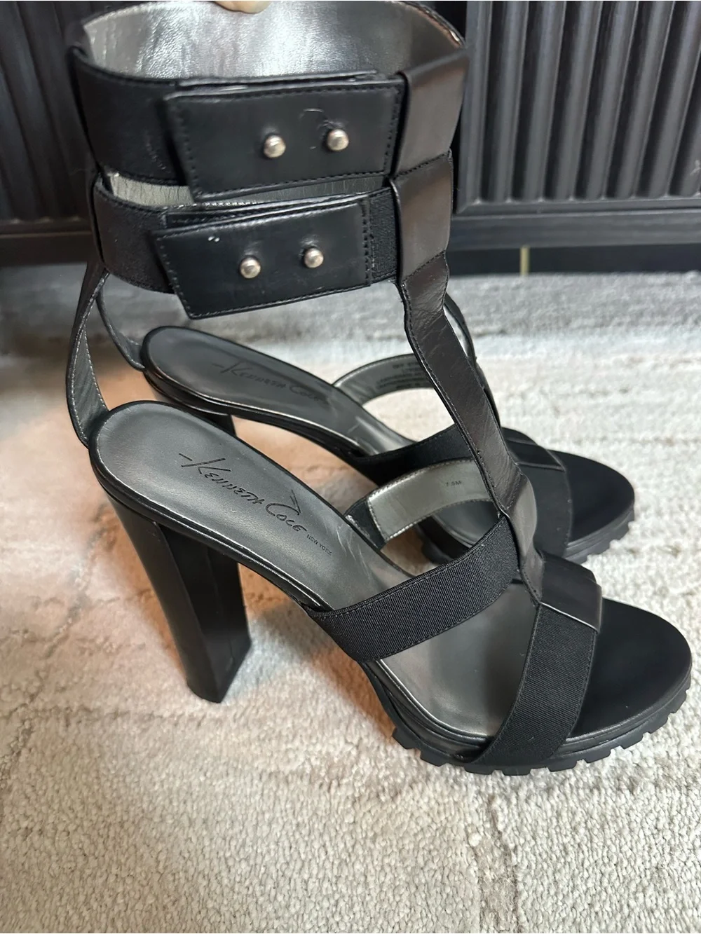 NIB Kenneth Cole Black Leather Strappy High-Heel - Women